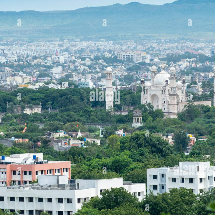 view of the skyline of aurangabad city in maharashtra showing the bibi ka maqbara mausoleum MCCE6J e1695653661640